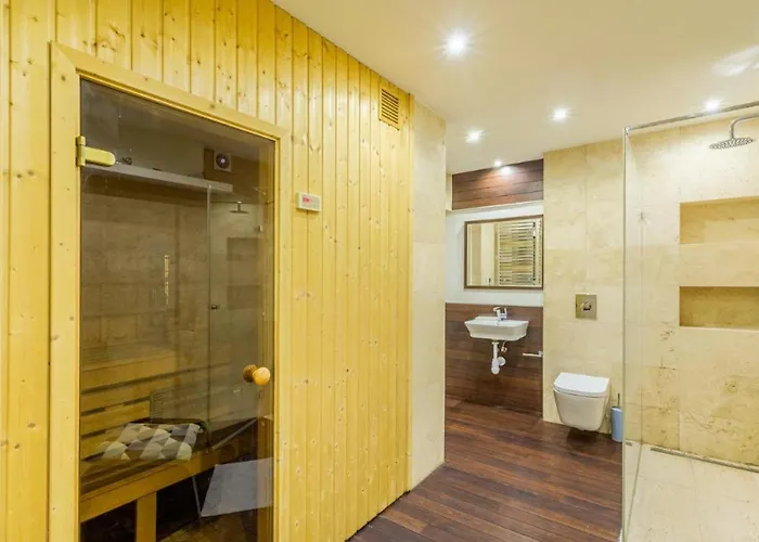 Вилла Golden - Forest Retreat With Jacuzzi And Garden View