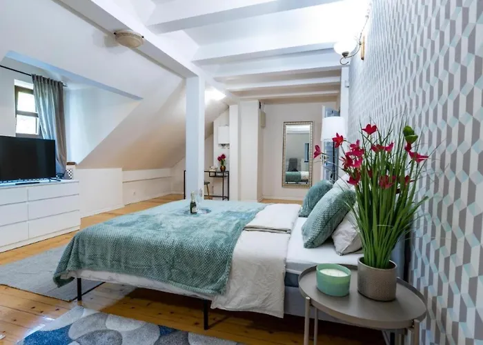 Golden - Forest Retreat With Jacuzzi And Garden View Вилла *