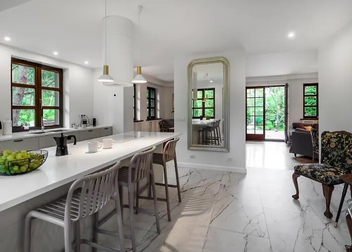 Вилла Golden - Forest Retreat With Jacuzzi And Garden View *