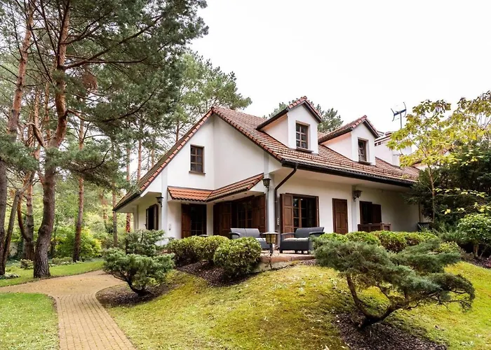 Вилла Golden - Forest Retreat With Jacuzzi And Garden View *