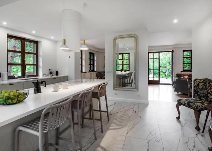 Golden - Forest Retreat With Jacuzzi And Garden View *