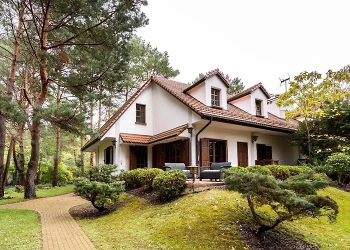 Golden - Forest Retreat With Jacuzzi And Garden View Вилла