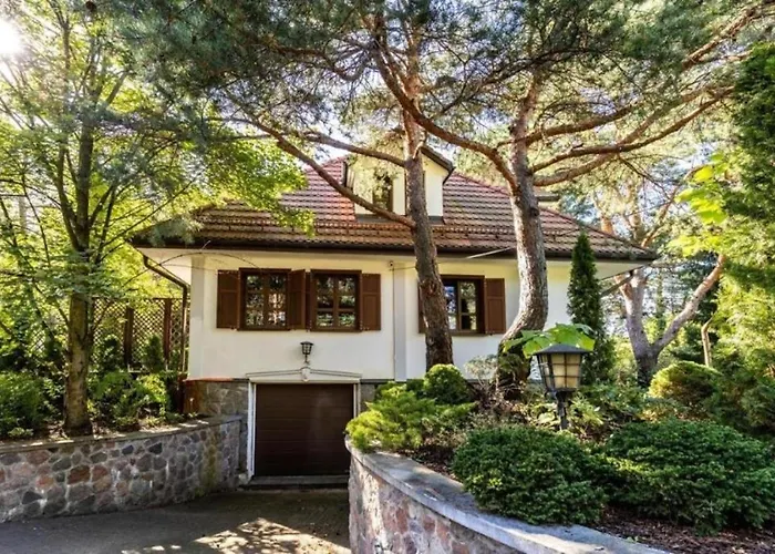 Golden - Forest Retreat With Jacuzzi And Garden View Вилла